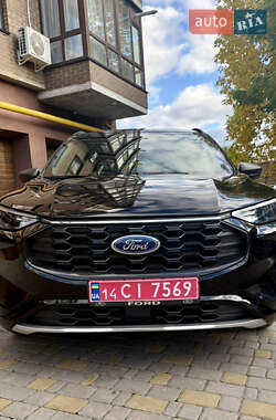 Позашляховик / Кросовер Ford Escape 2024 в 