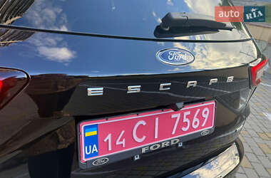 Позашляховик / Кросовер Ford Escape 2024 в 