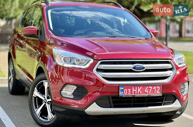 Позашляховик / Кросовер Ford Escape 2018 в 