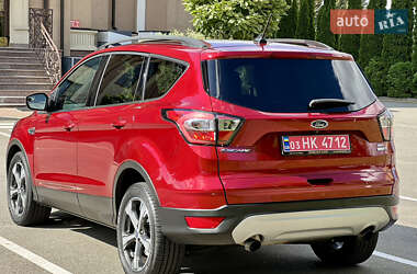 Позашляховик / Кросовер Ford Escape 2018 в 