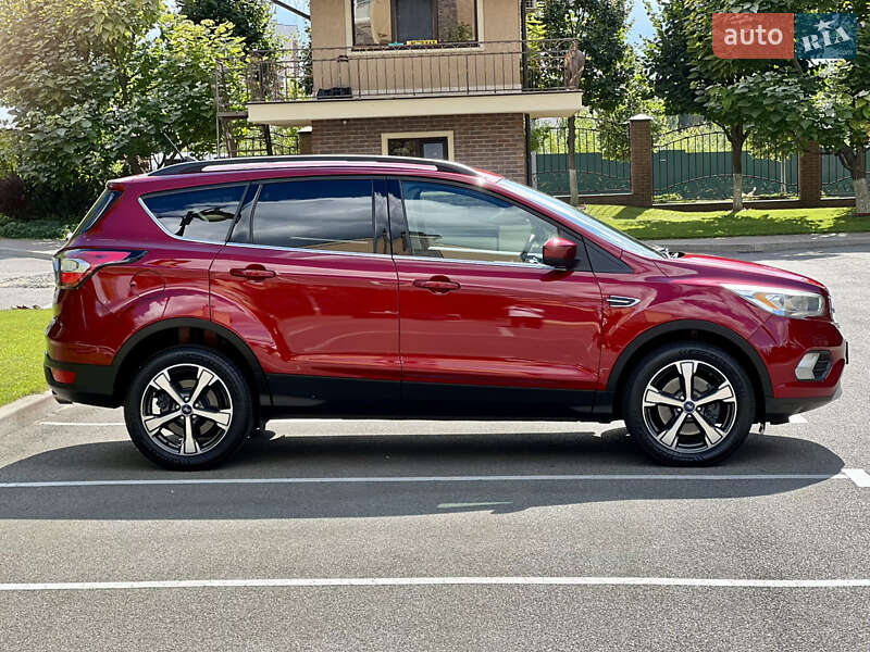 Позашляховик / Кросовер Ford Escape 2018 в Миколаєві