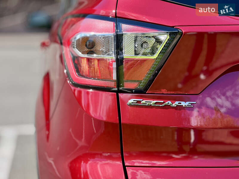 Позашляховик / Кросовер Ford Escape 2018 в Миколаєві