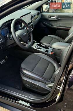 Внедорожник / Кроссовер Ford Escape 2023 в 