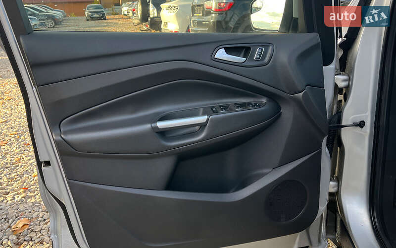 Внедорожник / Кроссовер Ford Escape 2016 в Коломые