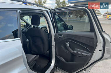 Внедорожник / Кроссовер Ford Escape 2018 в 