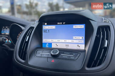 Внедорожник / Кроссовер Ford Escape 2018 в 