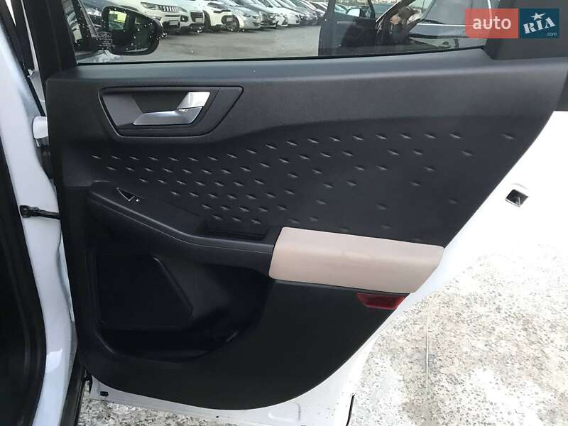 Внедорожник / Кроссовер Ford Escape 2019 в Львове
