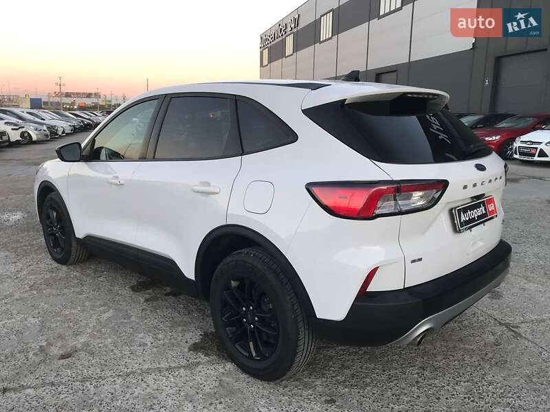 Внедорожник / Кроссовер Ford Escape 2019 в Львове