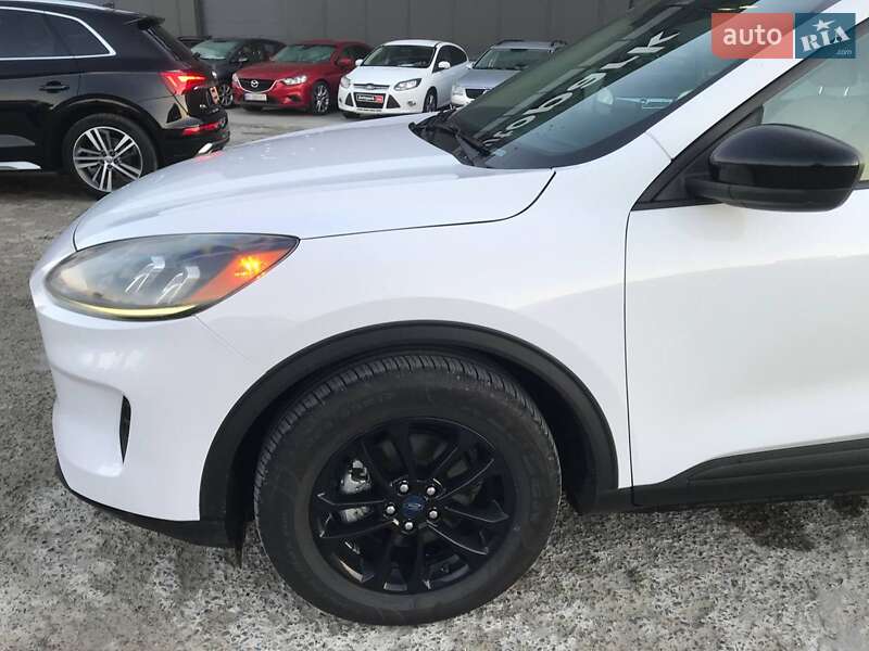Внедорожник / Кроссовер Ford Escape 2019 в Львове