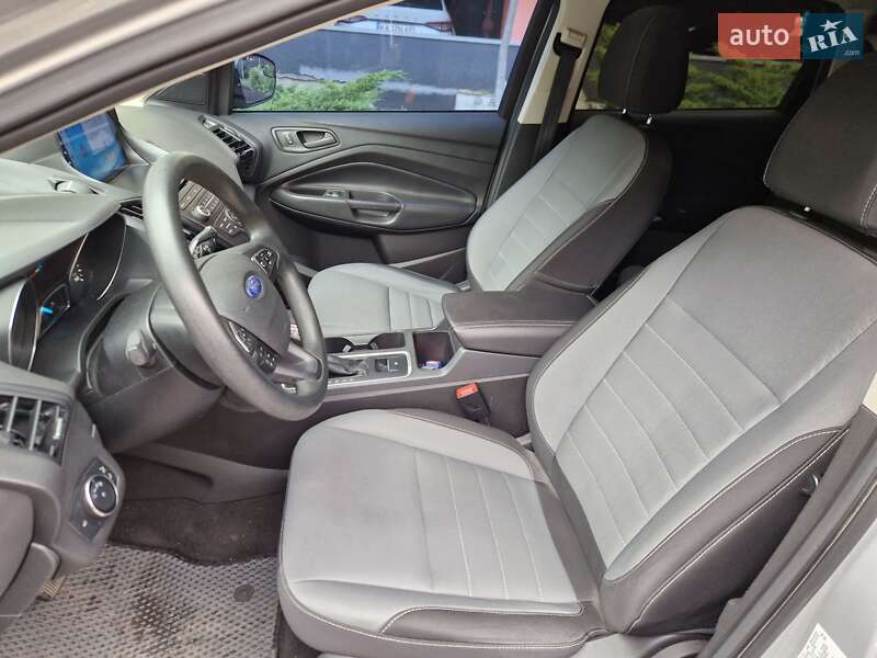 Позашляховик / Кросовер Ford Escape 2017 в Києві фото 13 Позашляховик / Кросовер Ford Escape 2017 в Києві