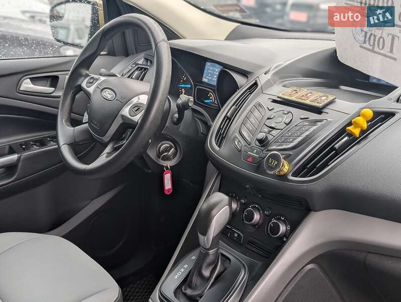 Внедорожник / Кроссовер Ford Escape 2014 в Ровно