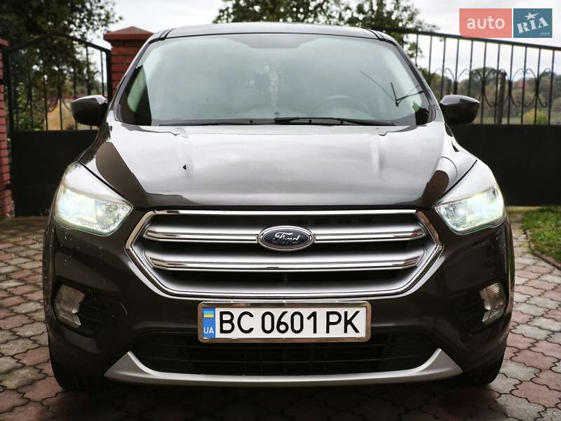 Внедорожник / Кроссовер Ford Escape 2017 в Львове