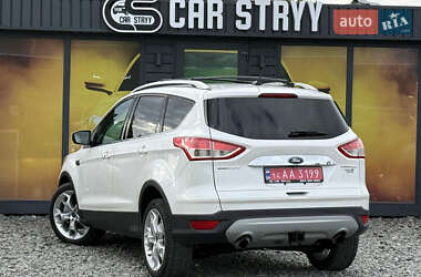 Позашляховик / Кросовер Ford Escape 2015 в 