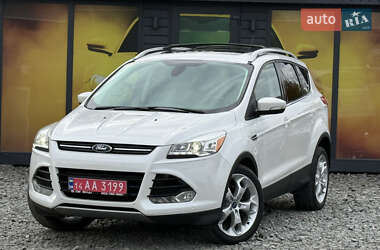 Позашляховик / Кросовер Ford Escape 2015 в 
