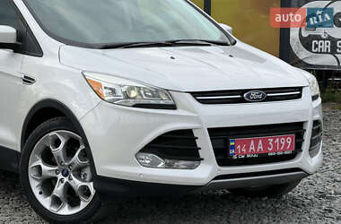Позашляховик / Кросовер Ford Escape 2015 в 