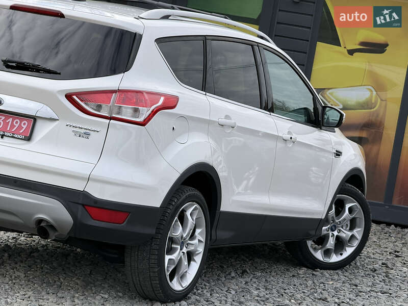 Позашляховик / Кросовер Ford Escape 2015 в Стрию