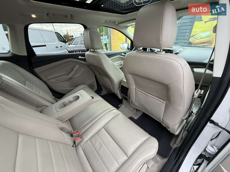 Позашляховик / Кросовер Ford Escape 2015 в Стрию