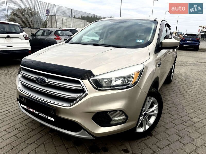Позашляховик / Кросовер Ford Escape 2017 в Львові