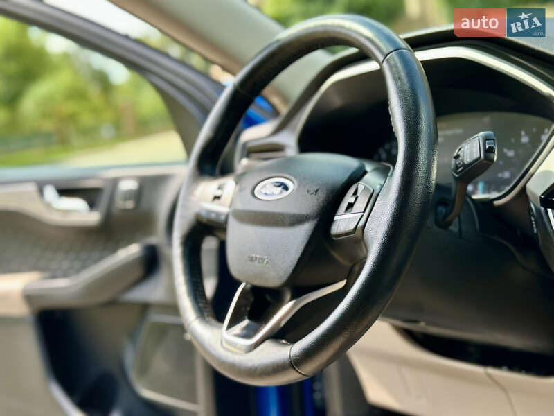 Позашляховик / Кросовер Ford Escape 2020 в Києві