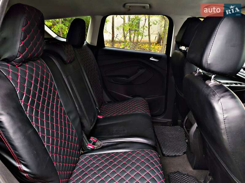 Внедорожник / Кроссовер Ford Escape 2014 в Катеринополе