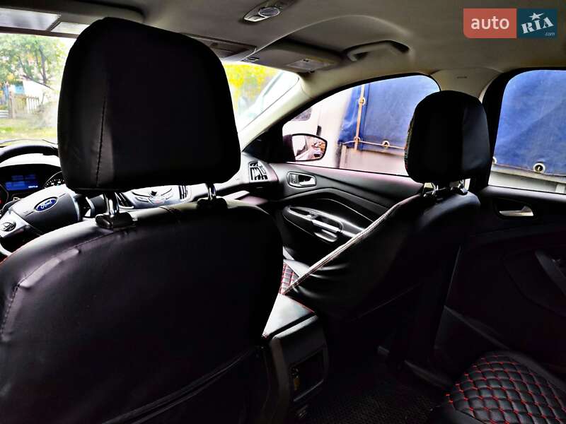 Внедорожник / Кроссовер Ford Escape 2014 в Катеринополе