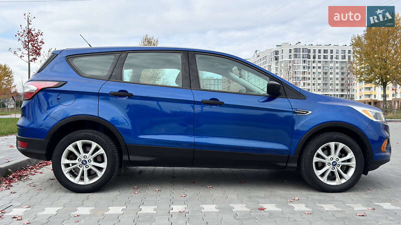 Позашляховик / Кросовер Ford Escape 2017 в Ірпені