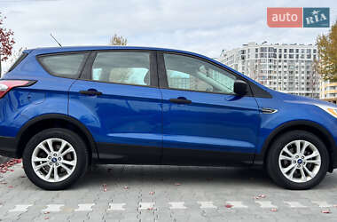 Позашляховик / Кросовер Ford Escape 2017 в  фото 13 Позашляховик / Кросовер Ford Escape 2017 в