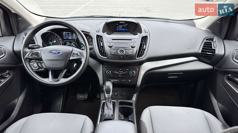 Позашляховик / Кросовер Ford Escape 2017 в Ірпені