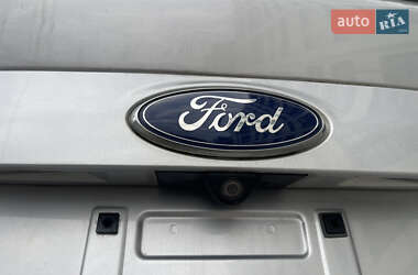 Внедорожник / Кроссовер Ford Escape 2013 в 