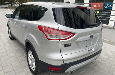 Внедорожник / Кроссовер Ford Escape 2013 в 