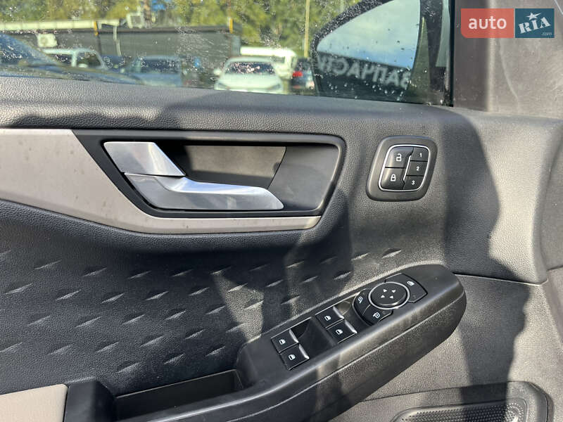 Позашляховик / Кросовер Ford Escape 2019 в Львові