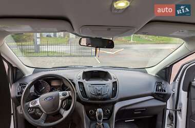 Позашляховик / Кросовер Ford Escape 2014 в 