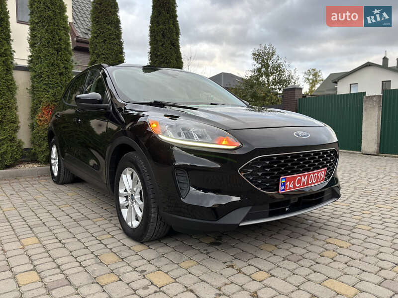 Позашляховик / Кросовер Ford Escape 2020 в Львові