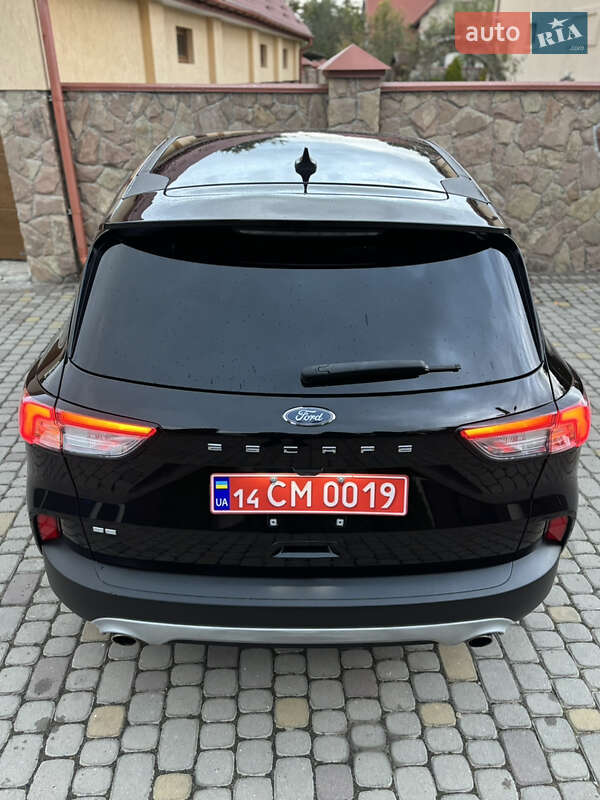 Позашляховик / Кросовер Ford Escape 2020 в Львові