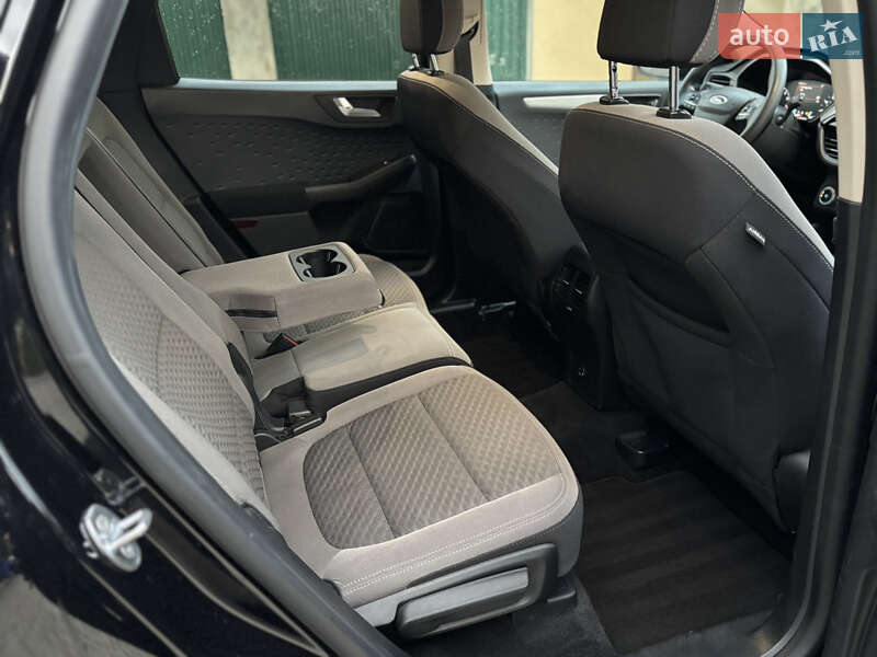 Позашляховик / Кросовер Ford Escape 2020 в Львові