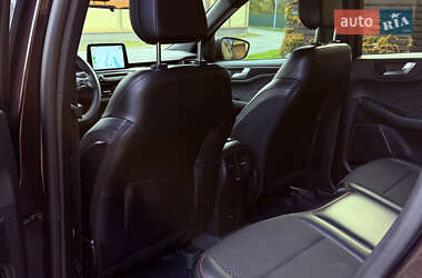 Позашляховик / Кросовер Ford Escape 2023 в 