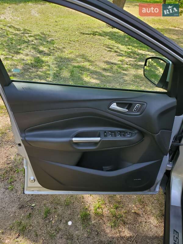 Внедорожник / Кроссовер Ford Escape 2013 в Днепре
