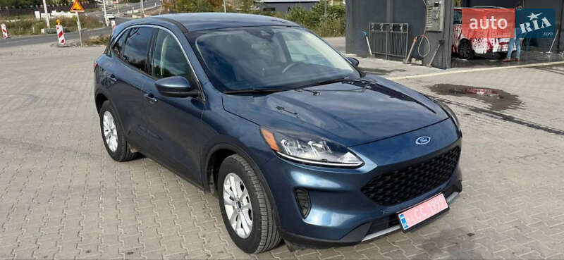 Позашляховик / Кросовер Ford Escape 2020 в  фото Позашляховик / Кросовер Ford Escape 2020 в