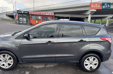 Внедорожник / Кроссовер Ford Escape 2015 в 