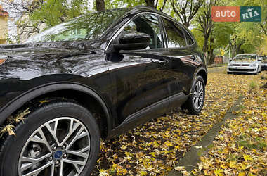 Внедорожник / Кроссовер Ford Escape 2020 в 