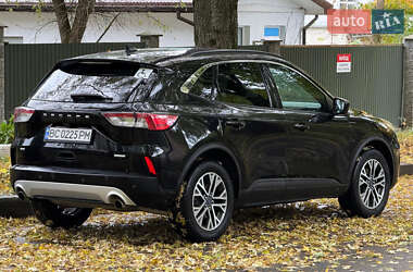 Внедорожник / Кроссовер Ford Escape 2020 в 