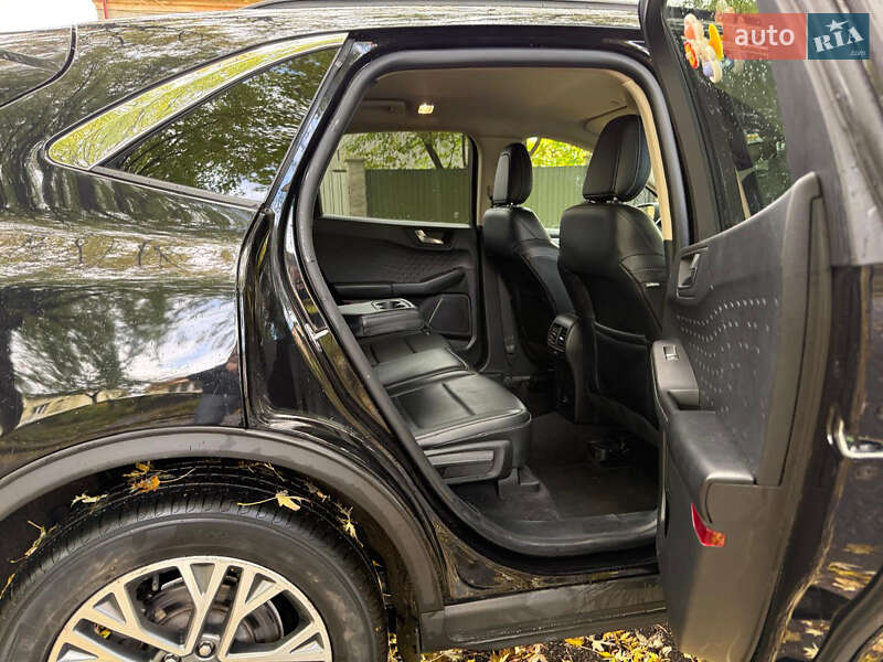 Внедорожник / Кроссовер Ford Escape 2020 в Львове фото 35 Внедорожник / Кроссовер Ford Escape 2020 в Львове