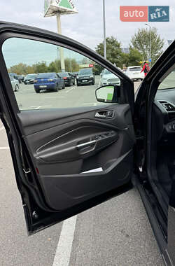 Внедорожник / Кроссовер Ford Escape 2013 в 