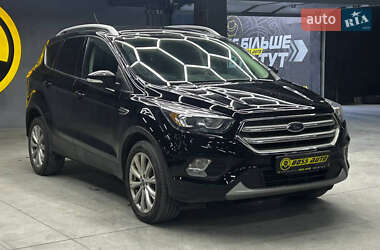 Позашляховик / Кросовер Ford Escape 2018 в Чернівцях