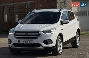 Внедорожник / Кроссовер Ford Escape 2016 в Ивано-Франковске