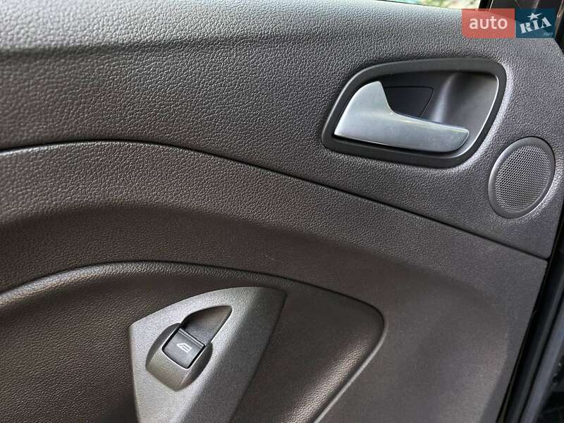 Позашляховик / Кросовер Ford Escape 2015 в Києві
