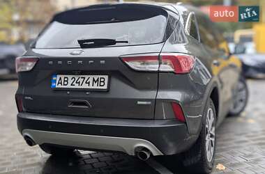 Внедорожник / Кроссовер Ford Escape 2020 в 