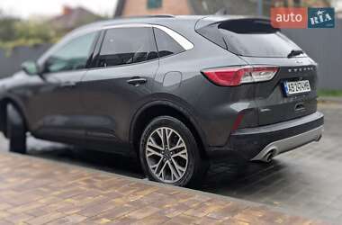 Внедорожник / Кроссовер Ford Escape 2020 в 