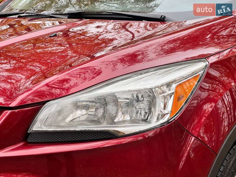 Внедорожник / Кроссовер Ford Escape 2015 в Ахтырке