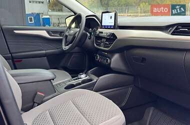 Позашляховик / Кросовер Ford Escape 2022 в  фото 15 Позашляховик / Кросовер Ford Escape 2022 в
